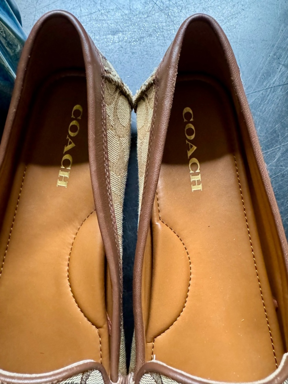 Coach Tan & Brown Signature Canvas Penny Loafers Size 11 Great Condition - Picture 5 of 13